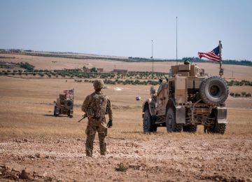 ABD’NİN SURİYE’DE YENİ ”KUŞATMA” HAMLESİ: PKK’NIN UZANTISI OLAN YPG’NİN KONTROLÜNDEKİ BÖLGELERDE YAPTIRIMLAR KALDIRILDI